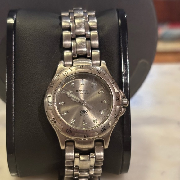 Beautiful Fossil Watch - Picture 1 of 6